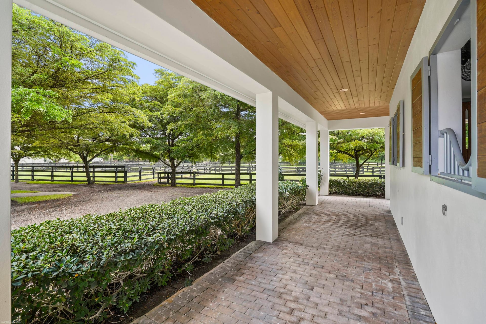 Saddle Trail Park Residence photo 33