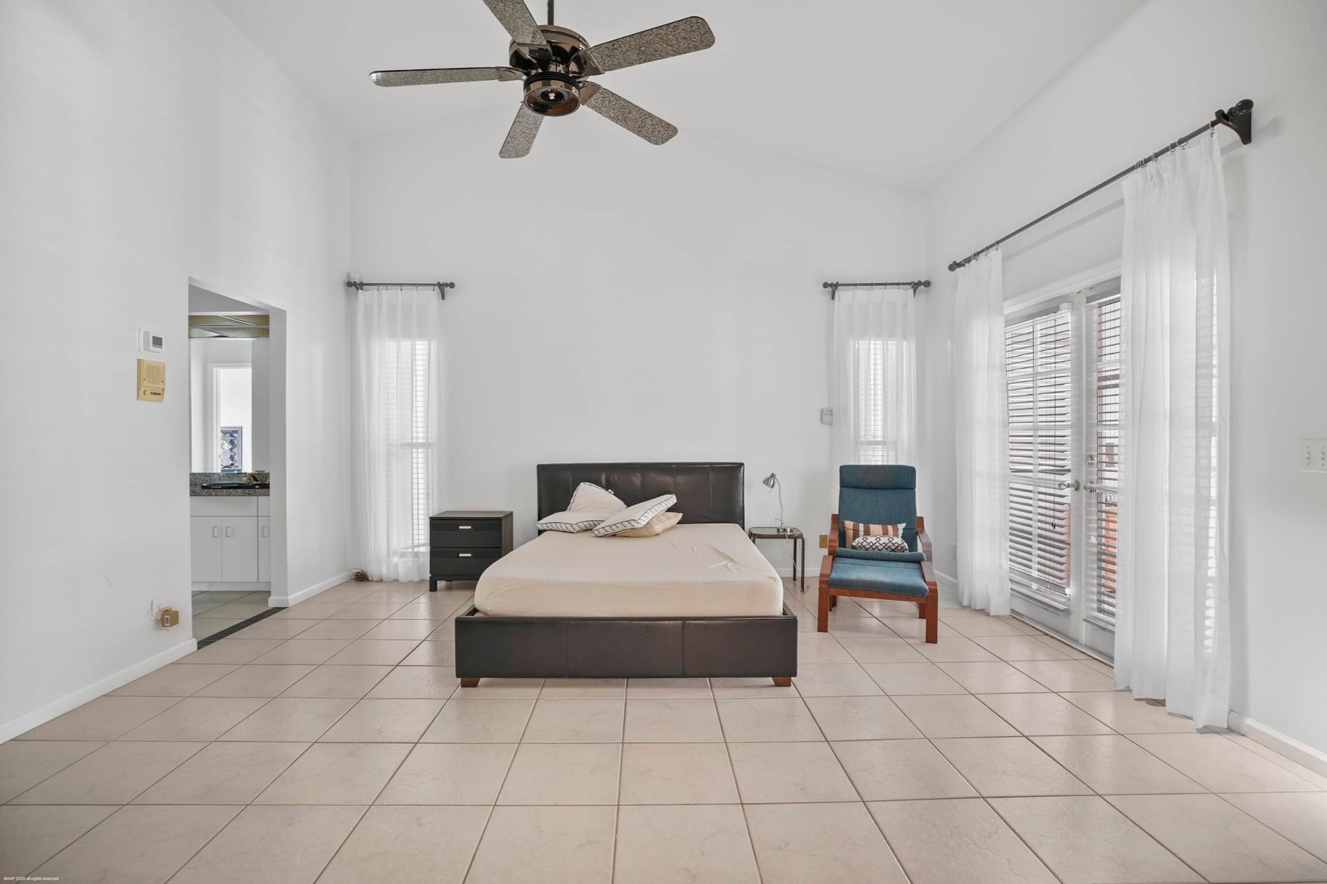 Saddle Trail Park Residence photo 80