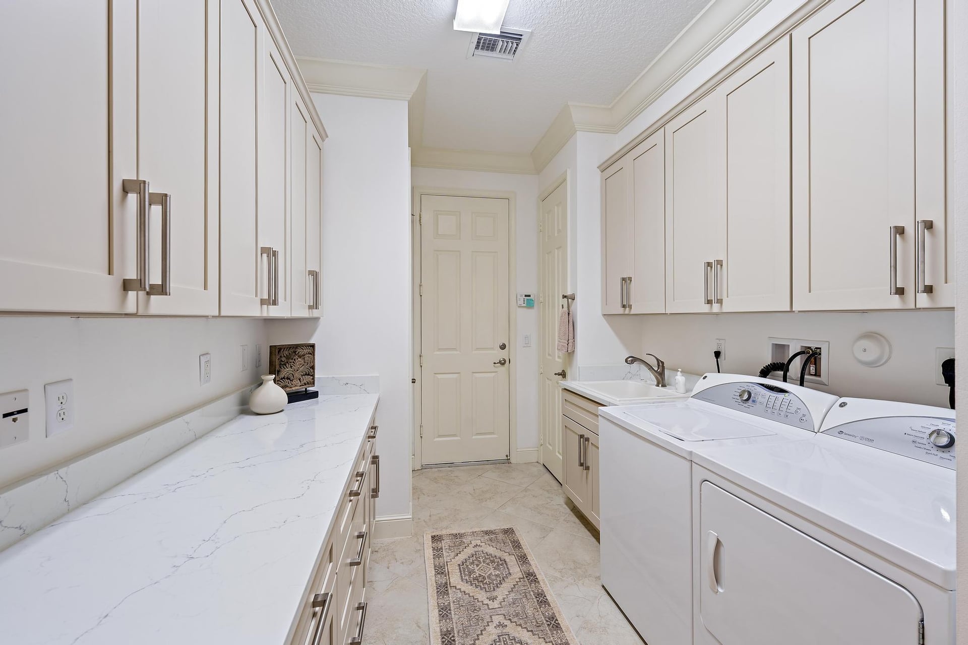  Residence photo 42