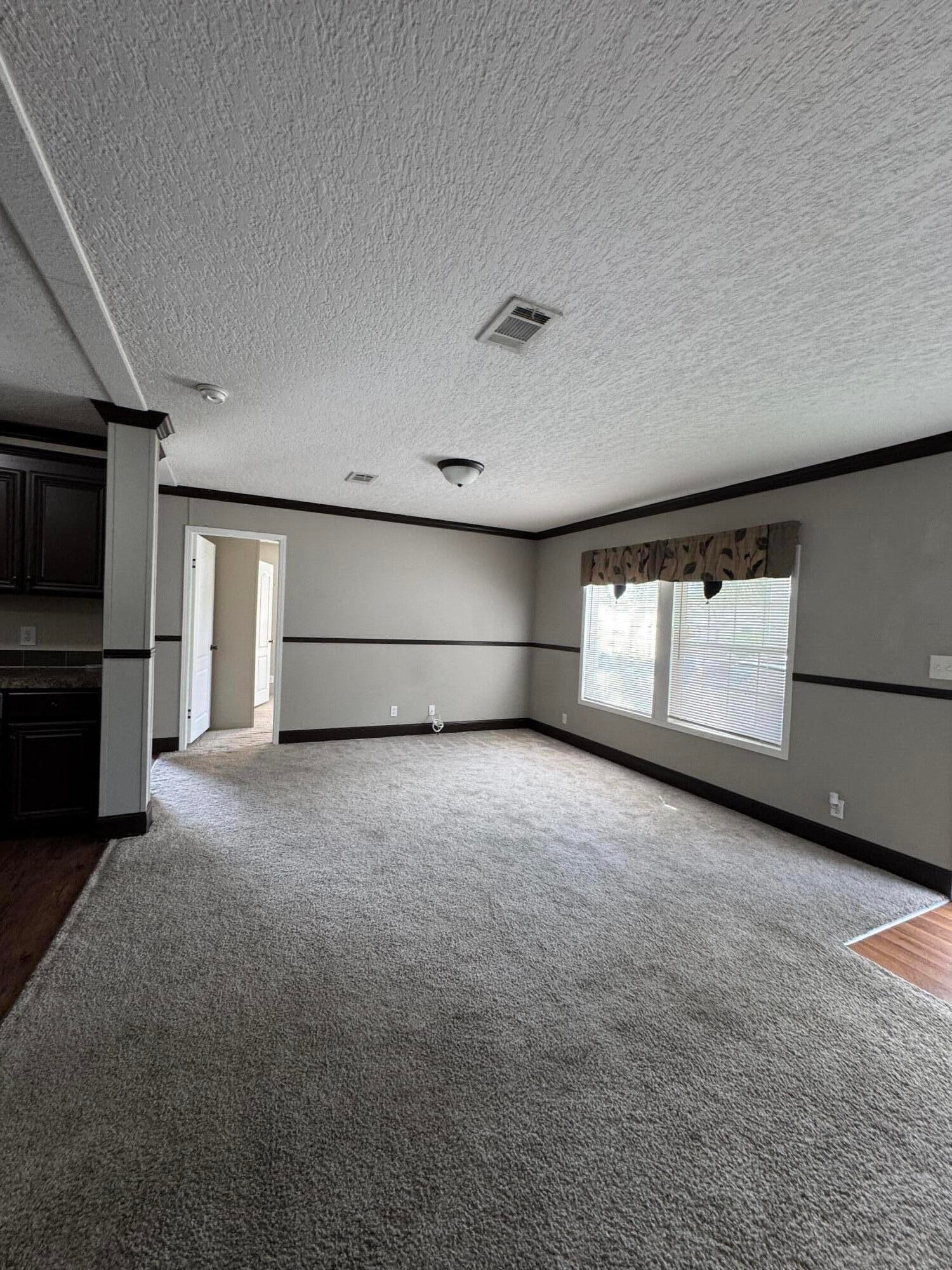 Unit 441 photo 2