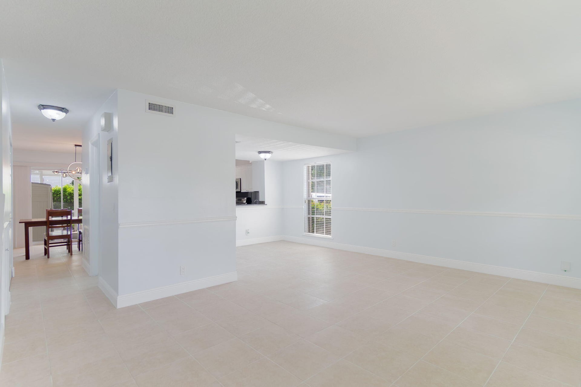  Residence photo 4
