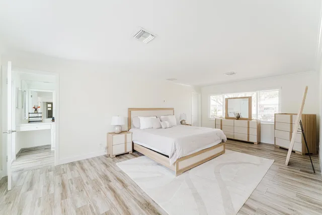 Unit 1424 photo 5