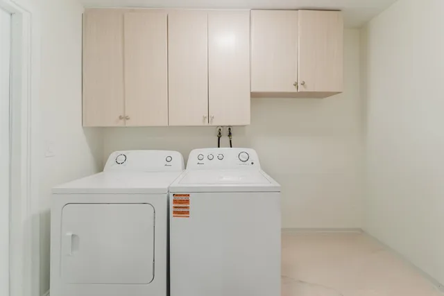 Unit 1424 photo 11