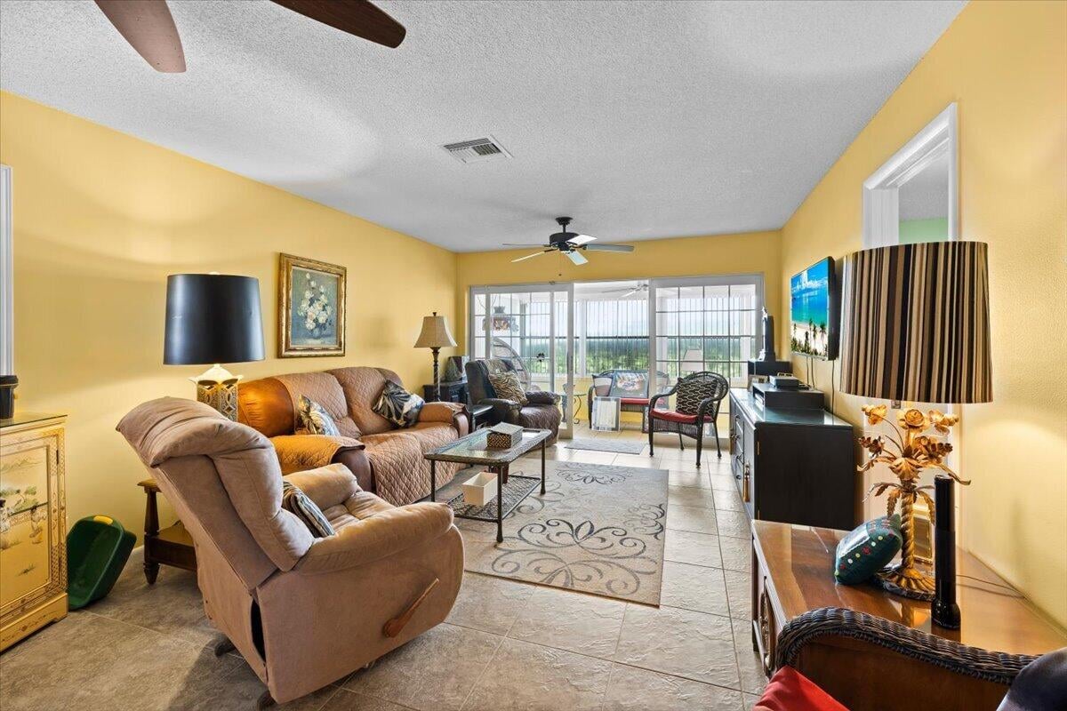 Residence photo 5