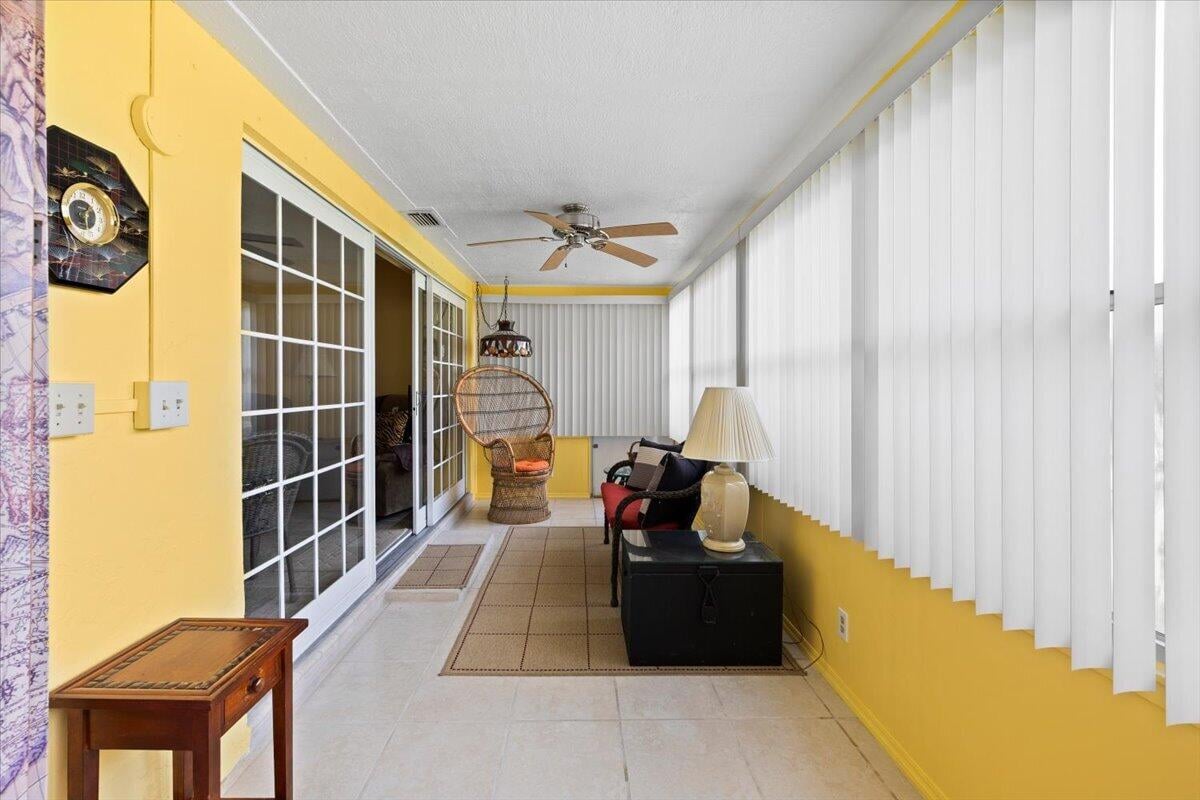 Residence photo 22