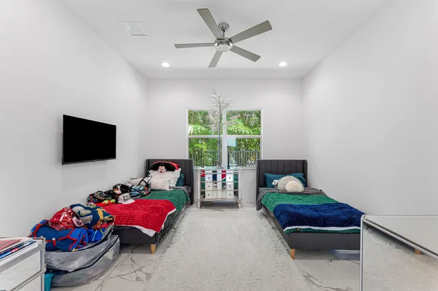 Residence photo 8