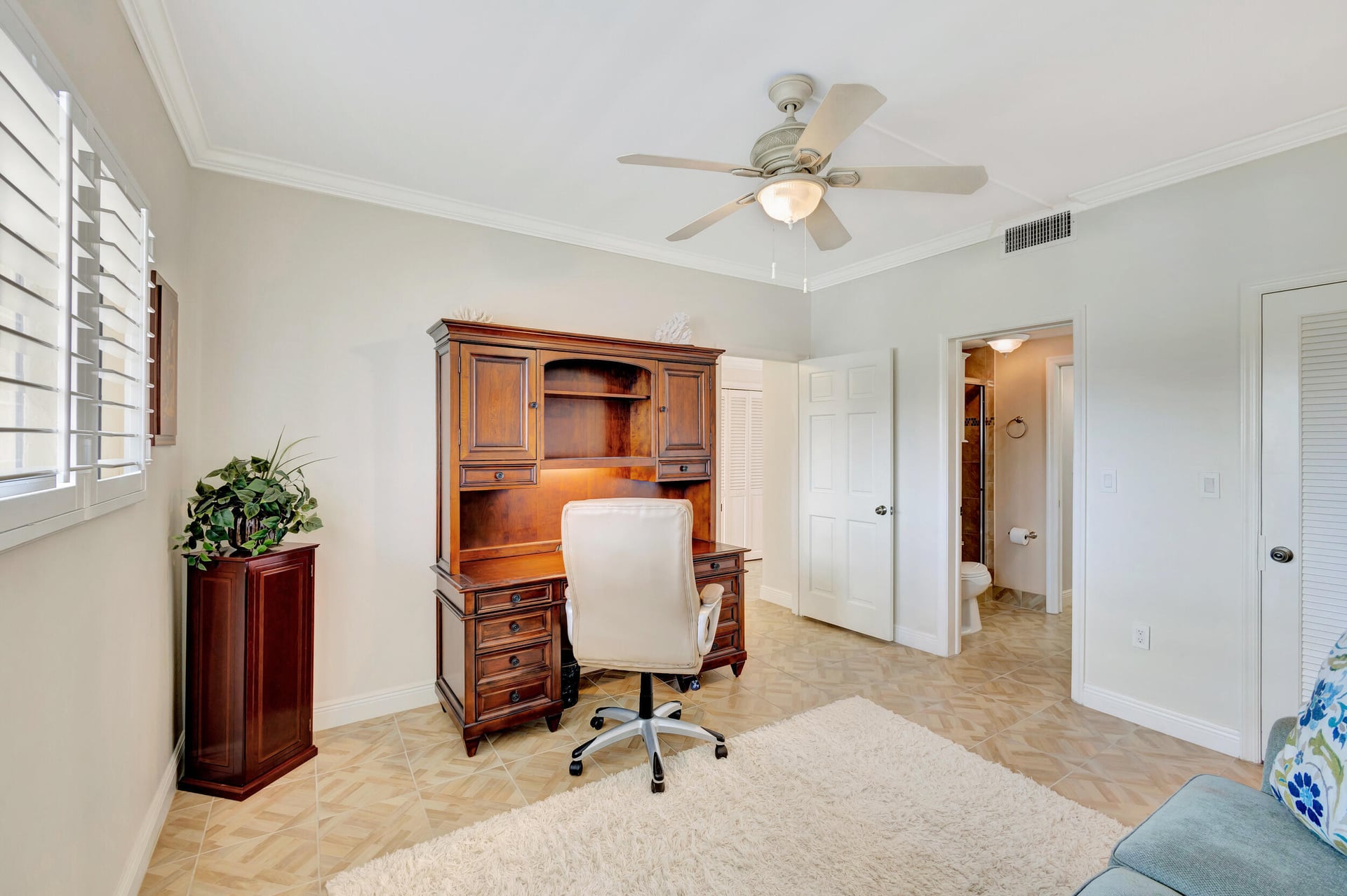 Unit 203 photo 41