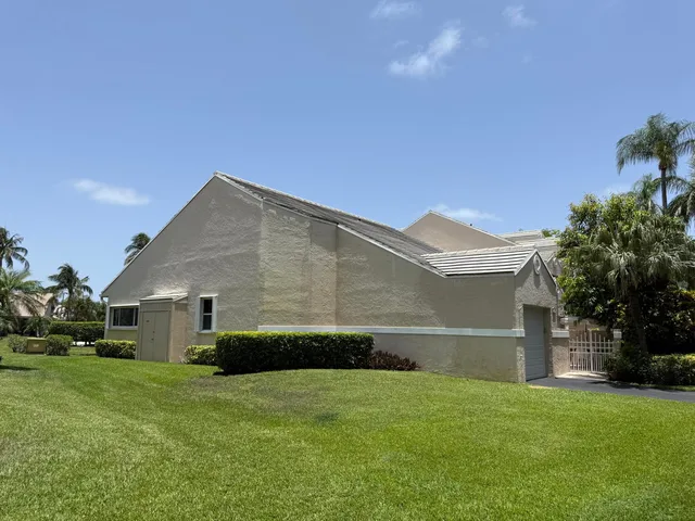 Residence photo 2