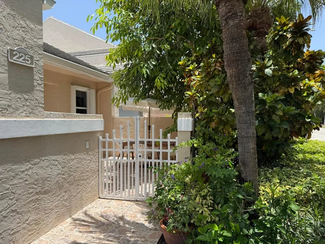 Residence photo 9