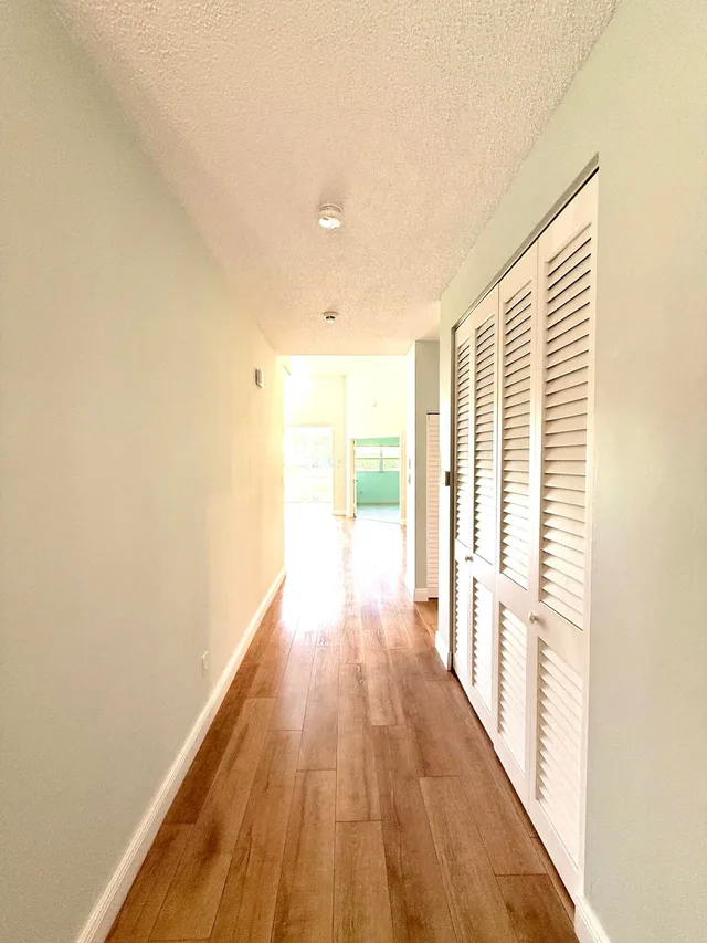 Residence photo 14
