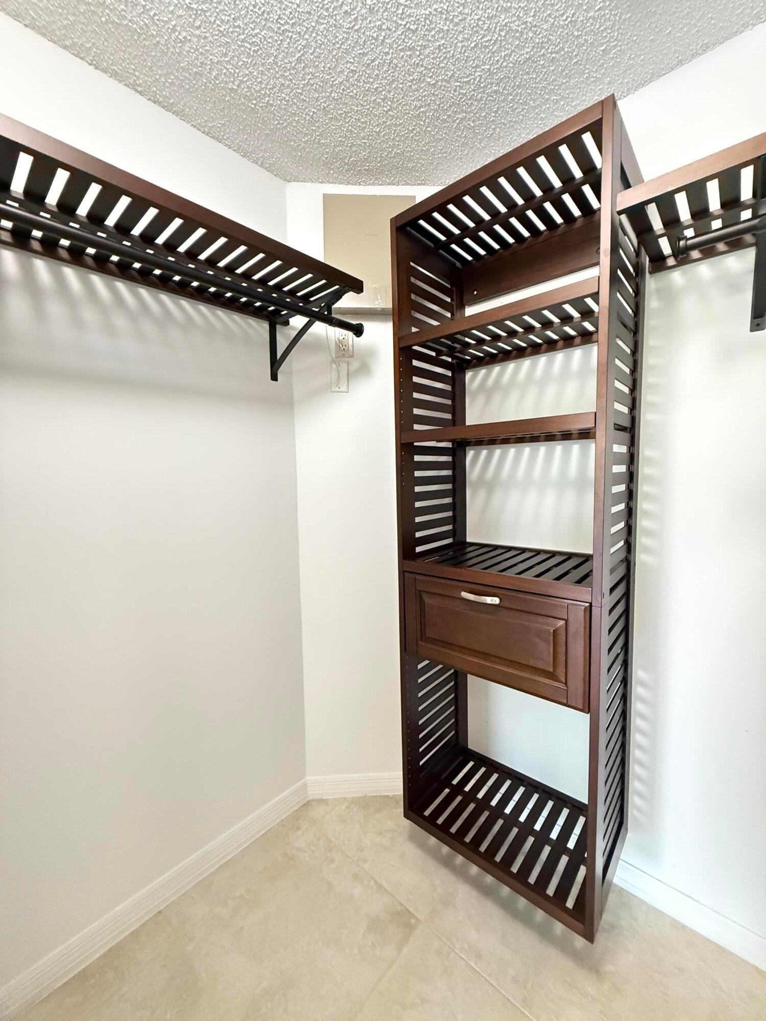 Residence photo 28
