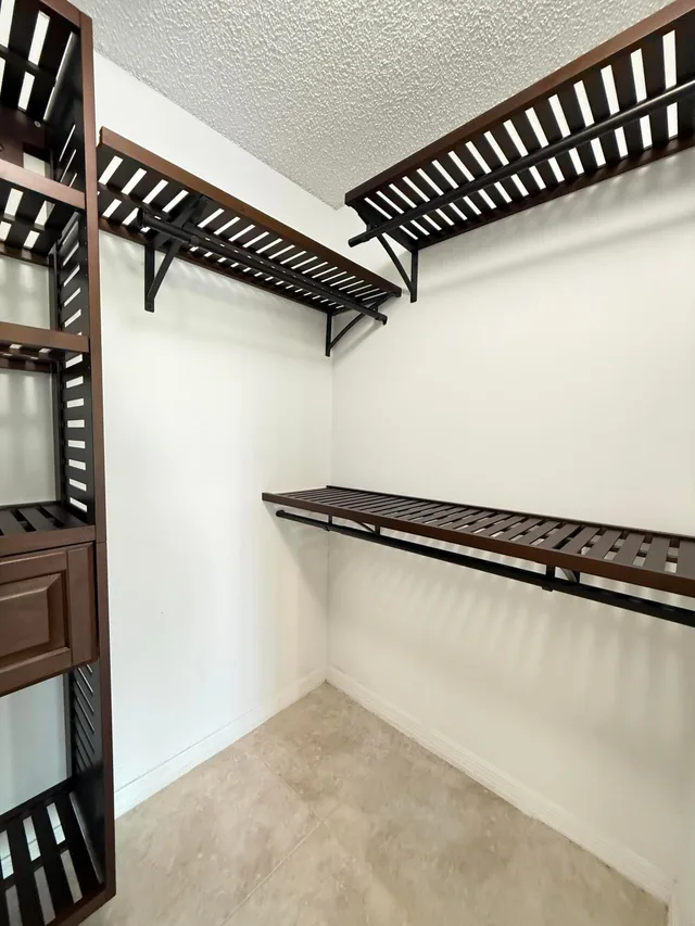 Residence photo 29