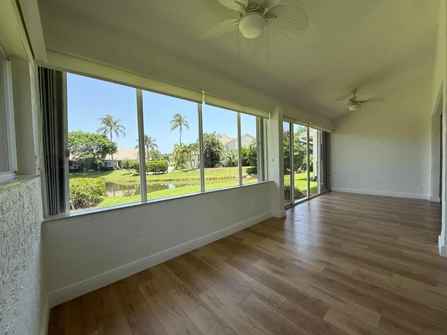 Residence photo 31
