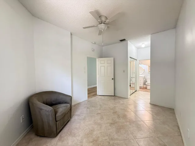 Residence photo 50