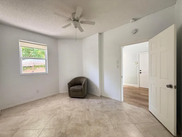 Residence photo 51