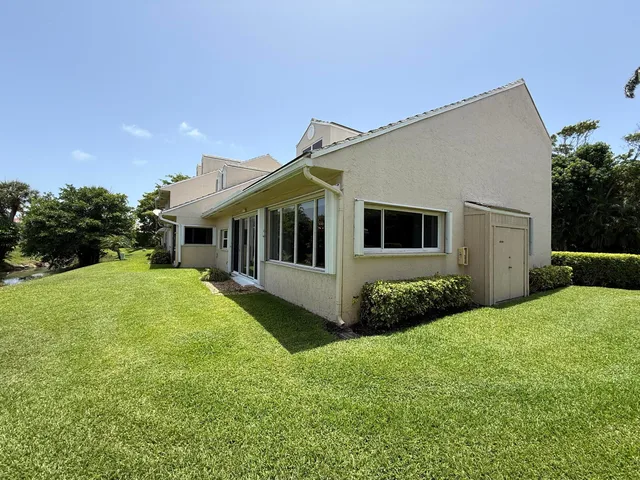 Residence photo 57