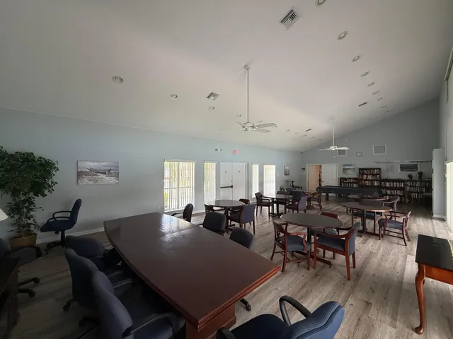 Residence photo 96