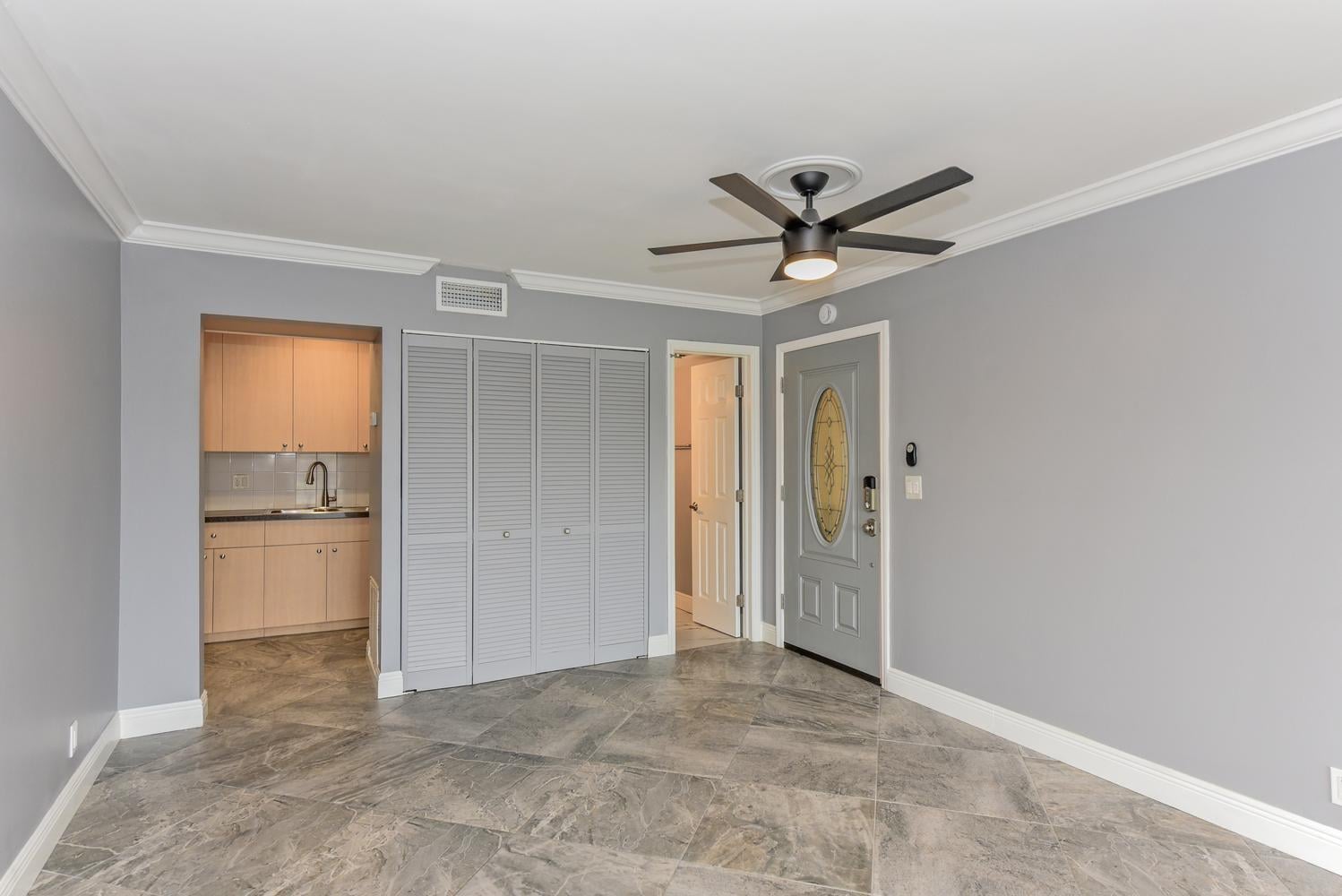 Residence photo 6