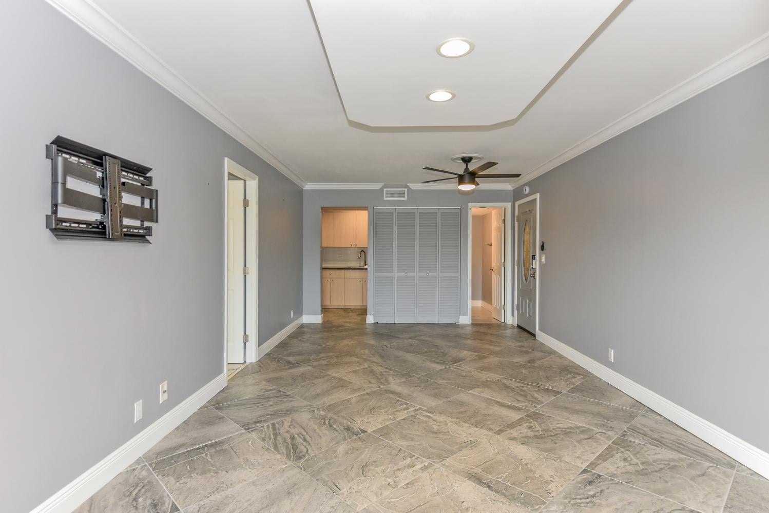 Residence photo 8