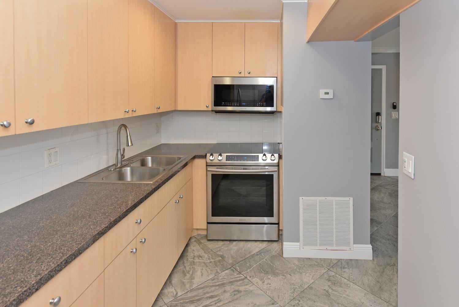 Residence photo 20