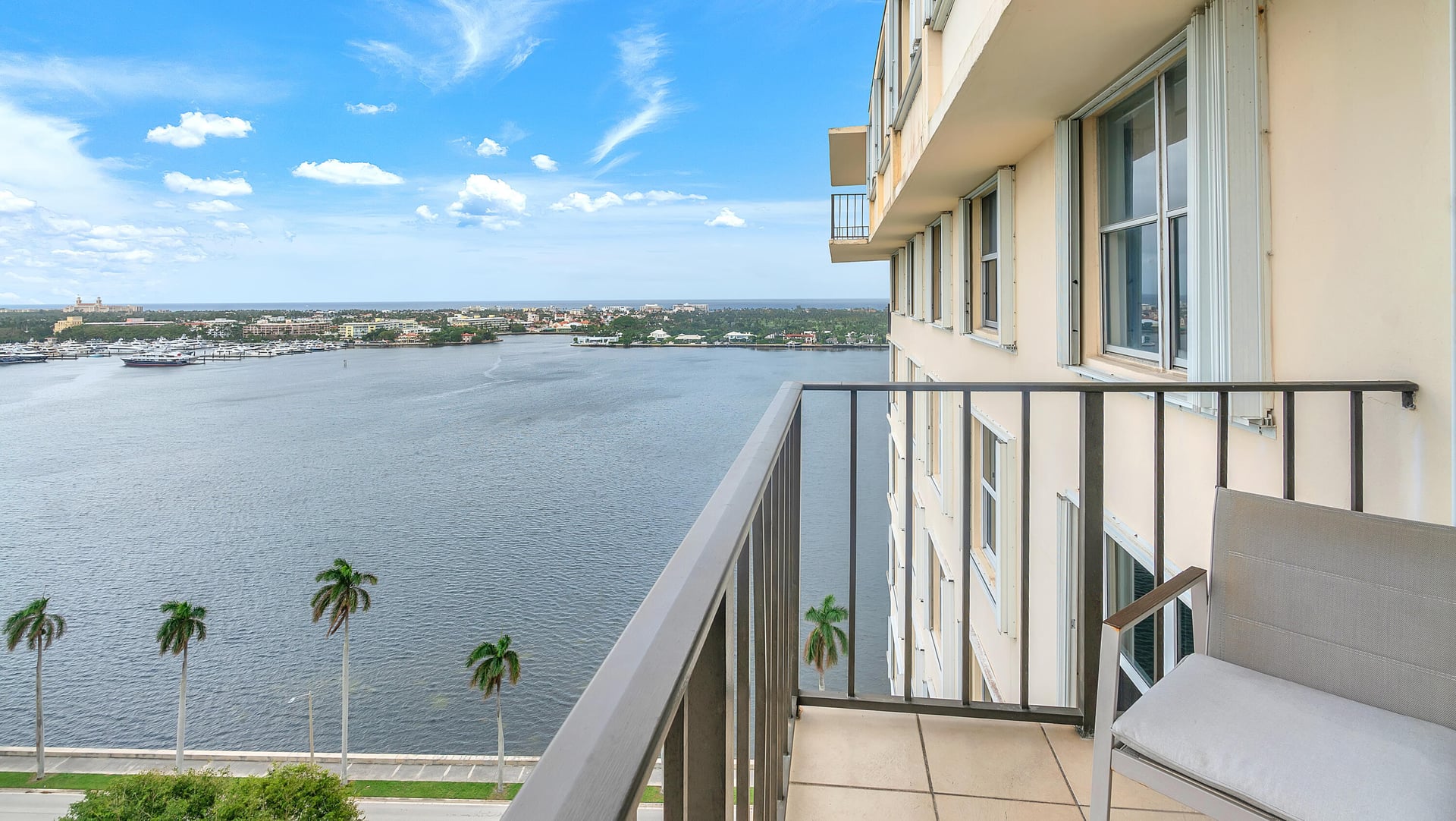 Downtown West Palm Beach Unit 1804 photo 4