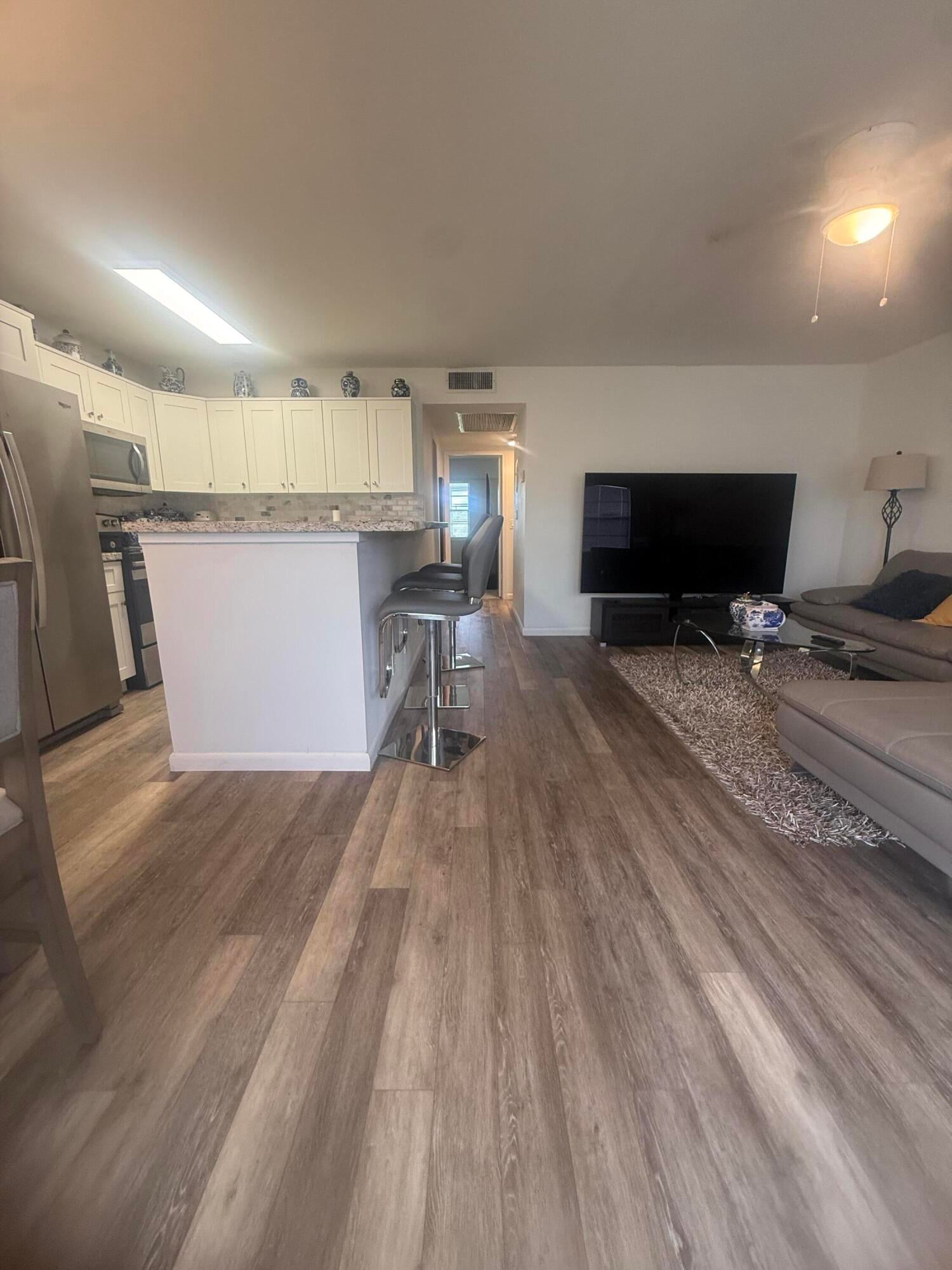 Residence photo 2