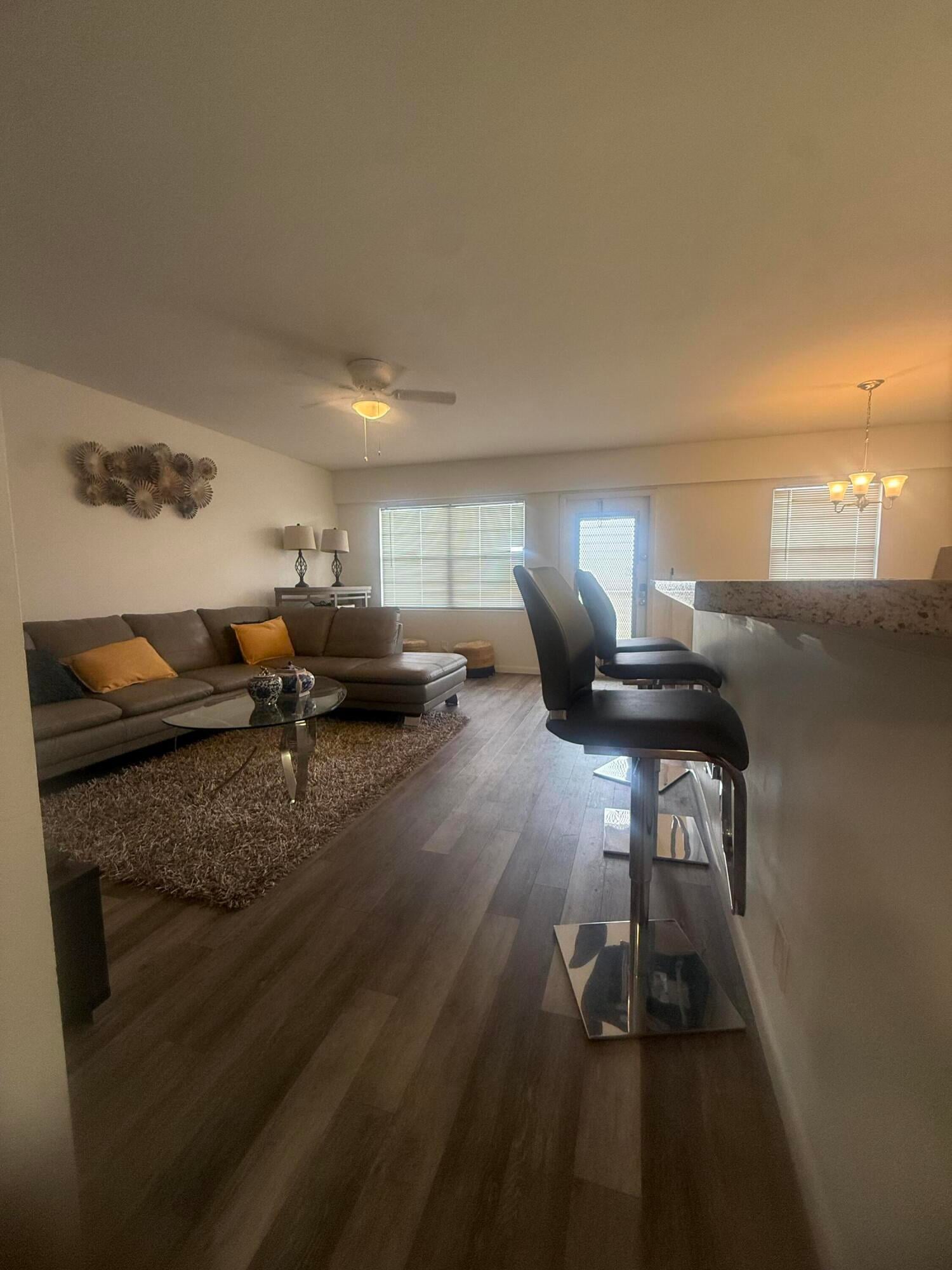 Residence photo 6