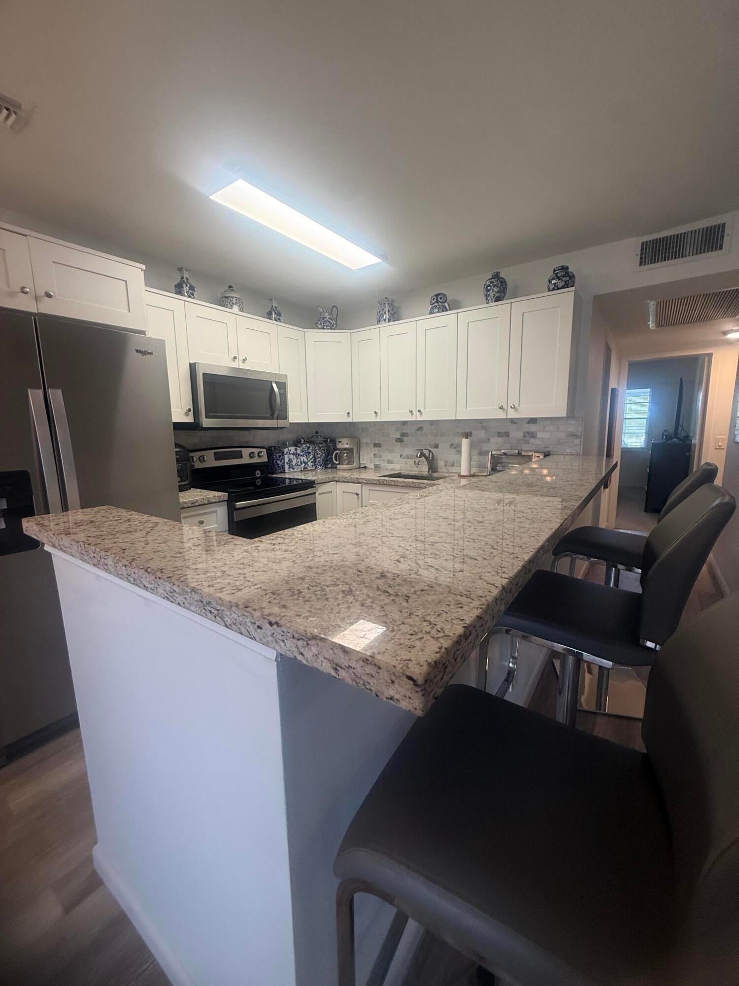 Residence photo 12