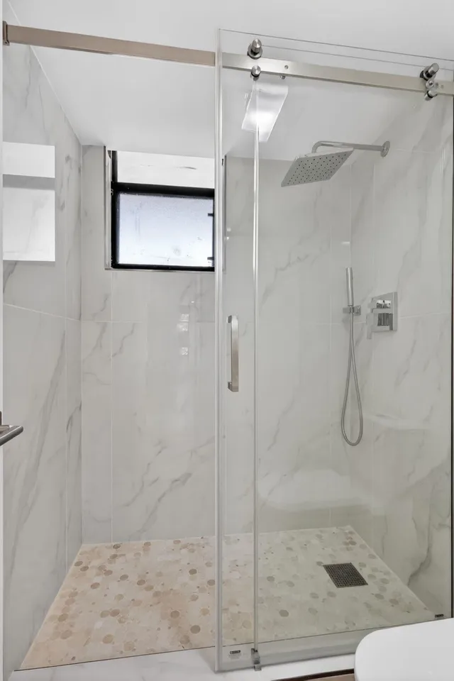  Unit 319 photo 9