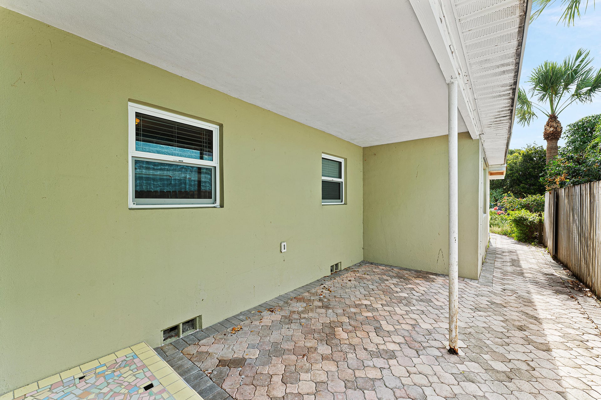 Unit Unit 2 photo 11