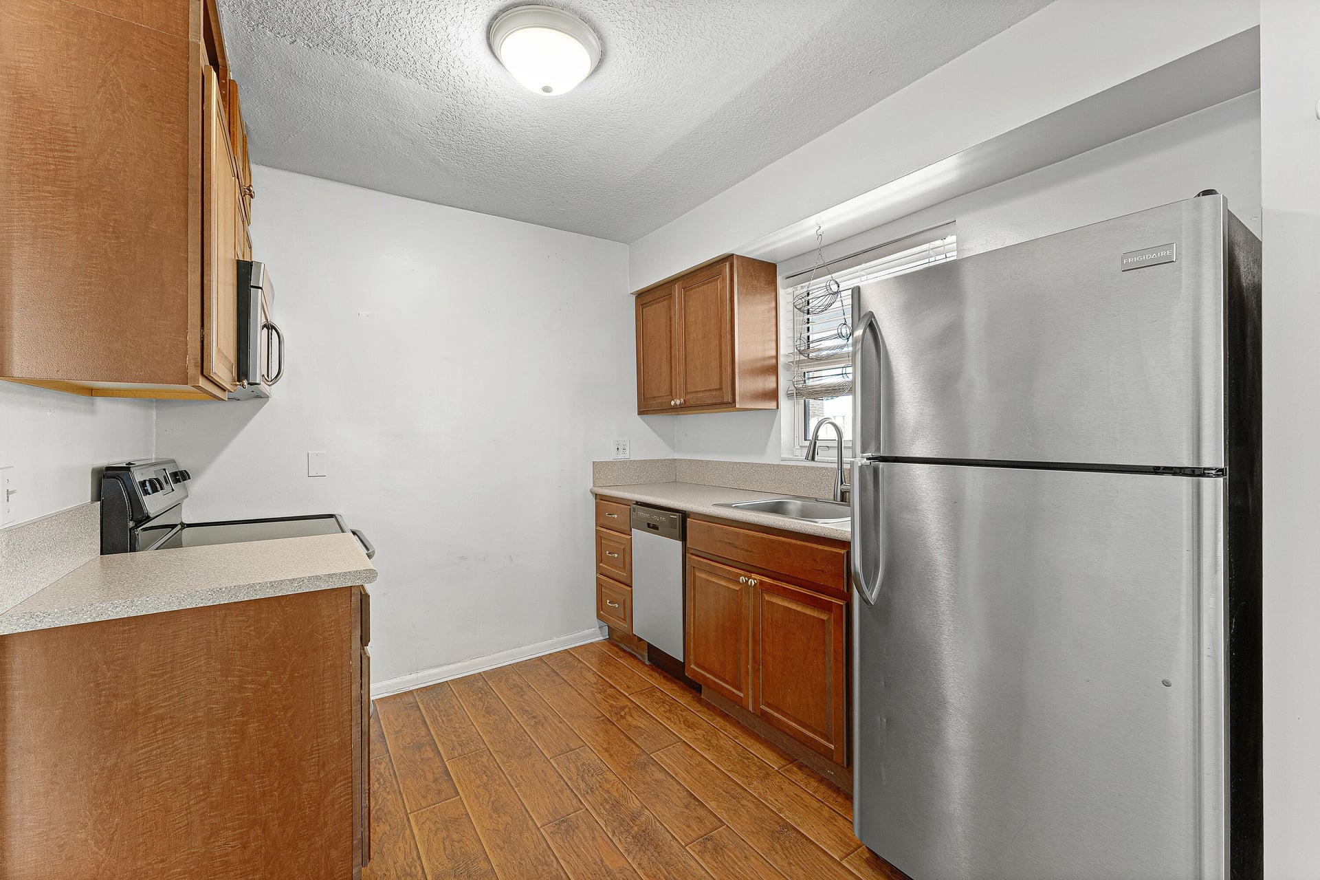 Unit Unit 2 photo 19