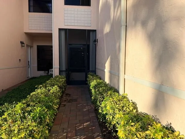  Unit 1 photo 4