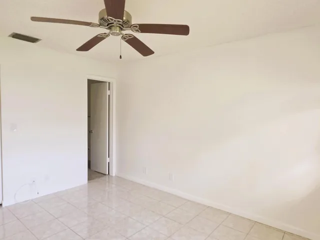  Residence photo 7