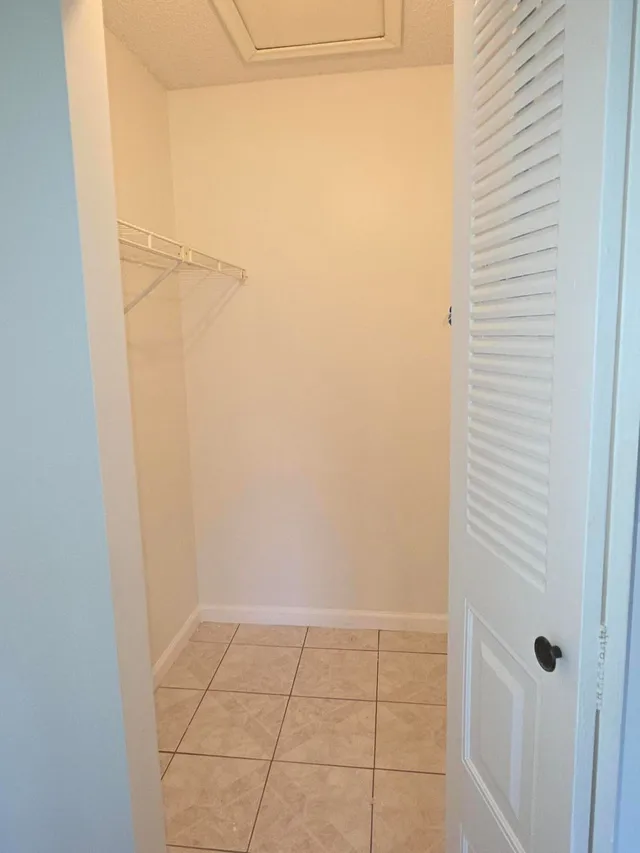  Residence photo 9