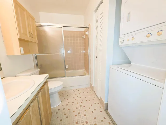  Residence photo 15