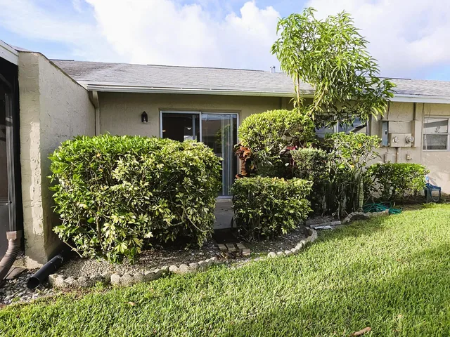  Residence photo 16
