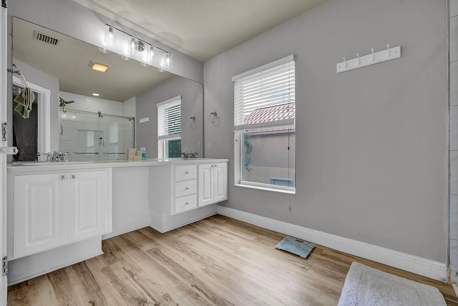 Residence photo 18