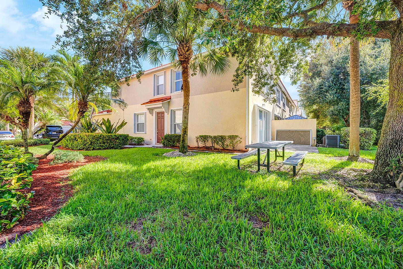 Residence photo 32