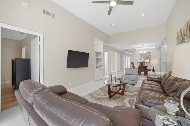  Unit 19 photo 11
