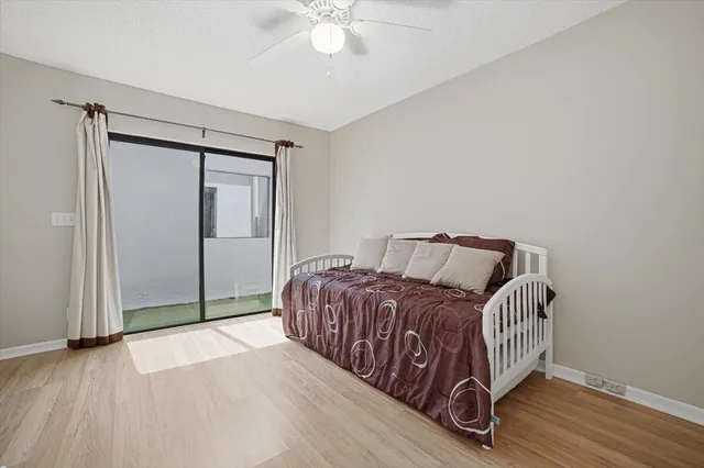  Unit 19 photo 18