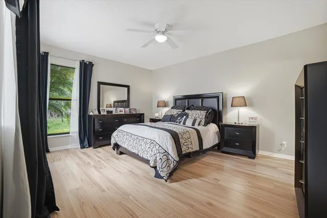  Unit 19 photo 25