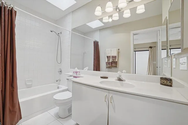  Unit 19 photo 26