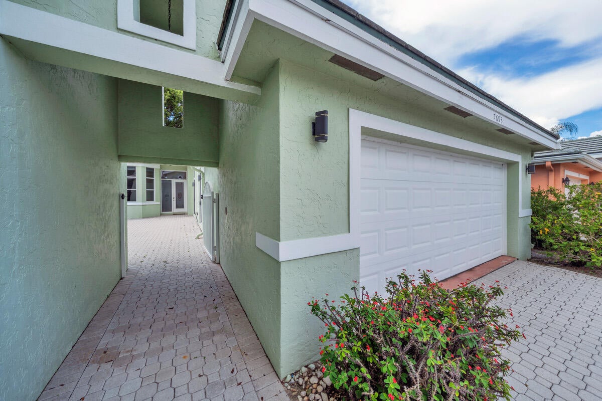 Residence photo 2