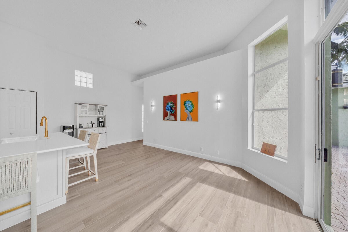 Residence photo 19