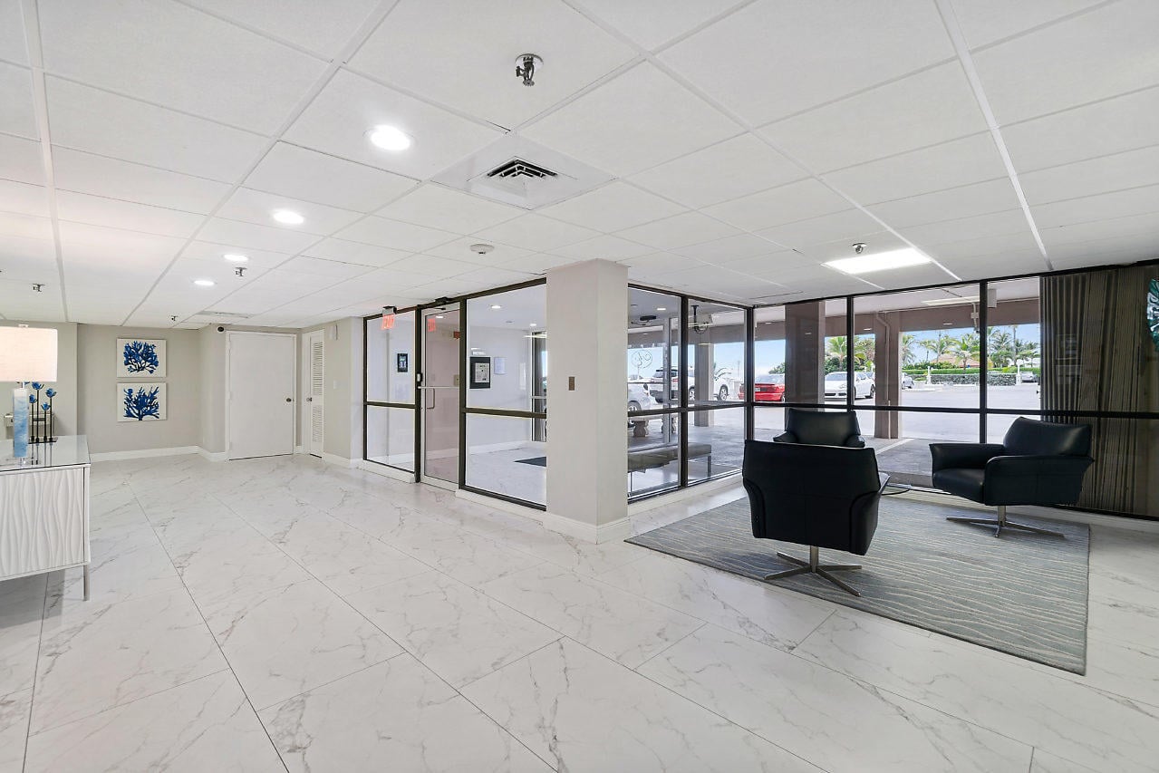 Unit 302 photo 29