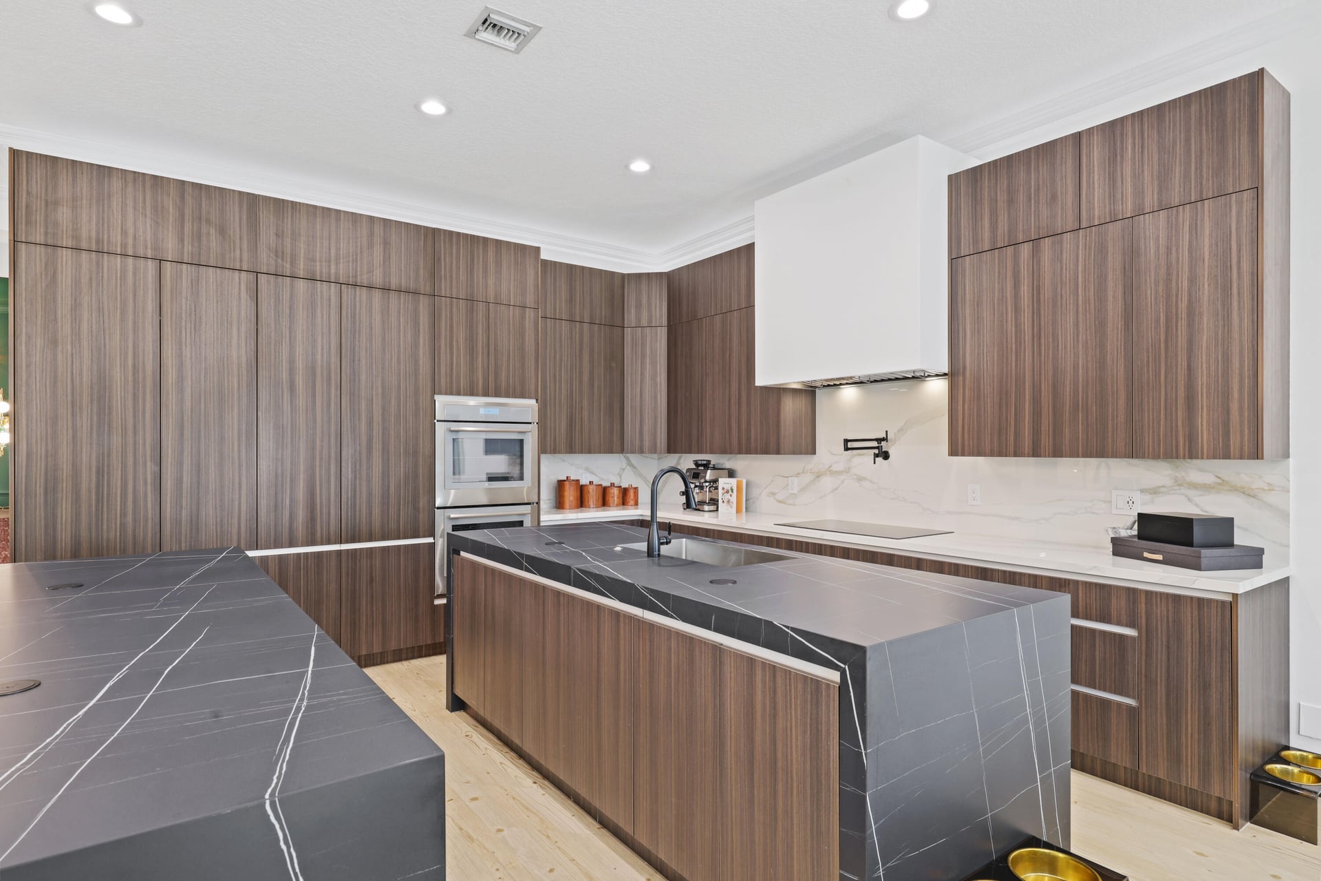  Residence photo 9