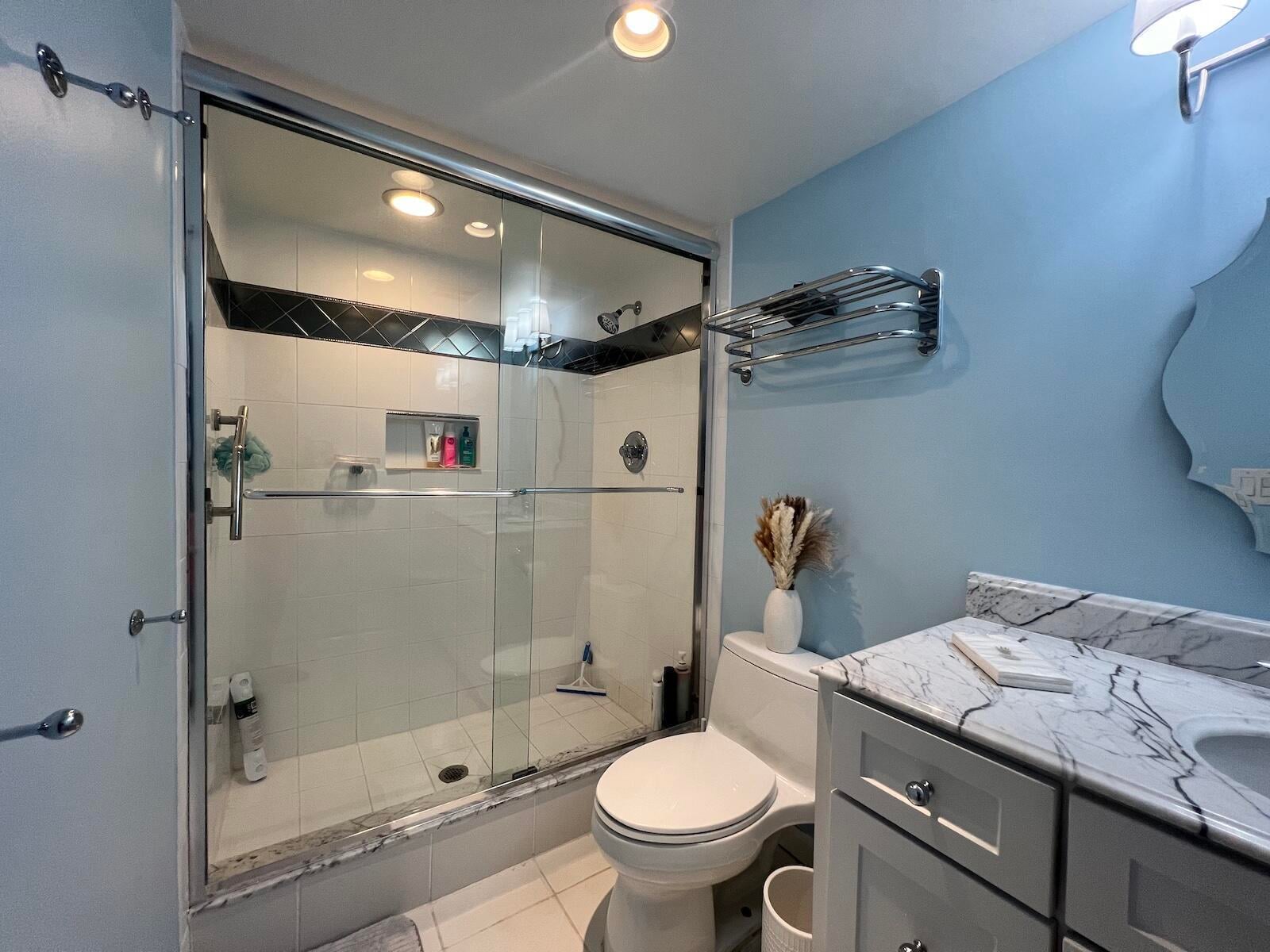 Barclay Condo Unit 315 photo 22