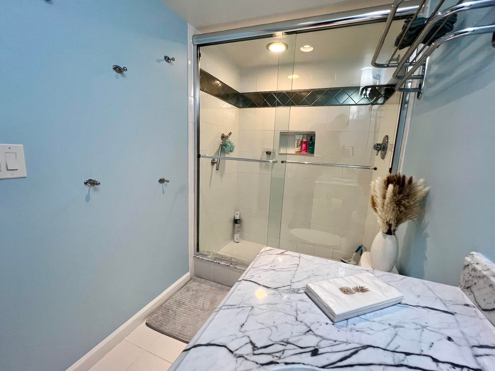 Barclay Condo Unit 315 photo 23