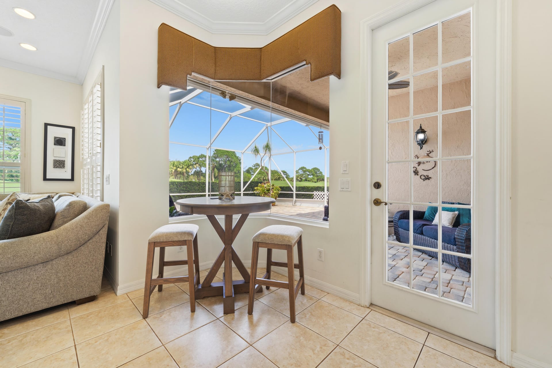 Monarch Country Club Residence photo 10