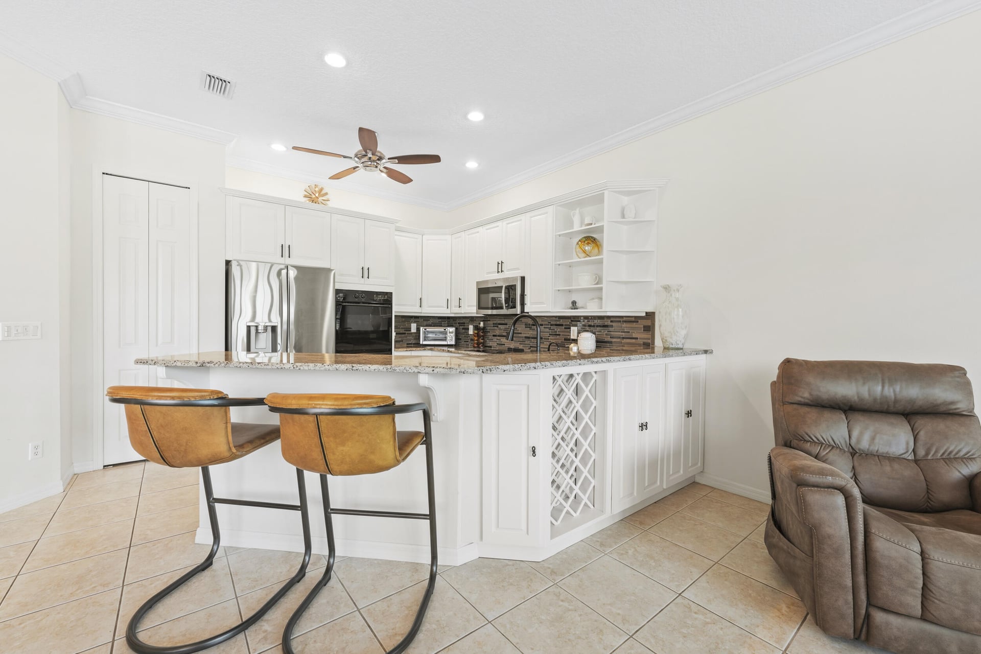 Monarch Country Club Residence photo 15